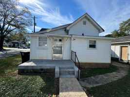 featured image of 208 North Ave Ne