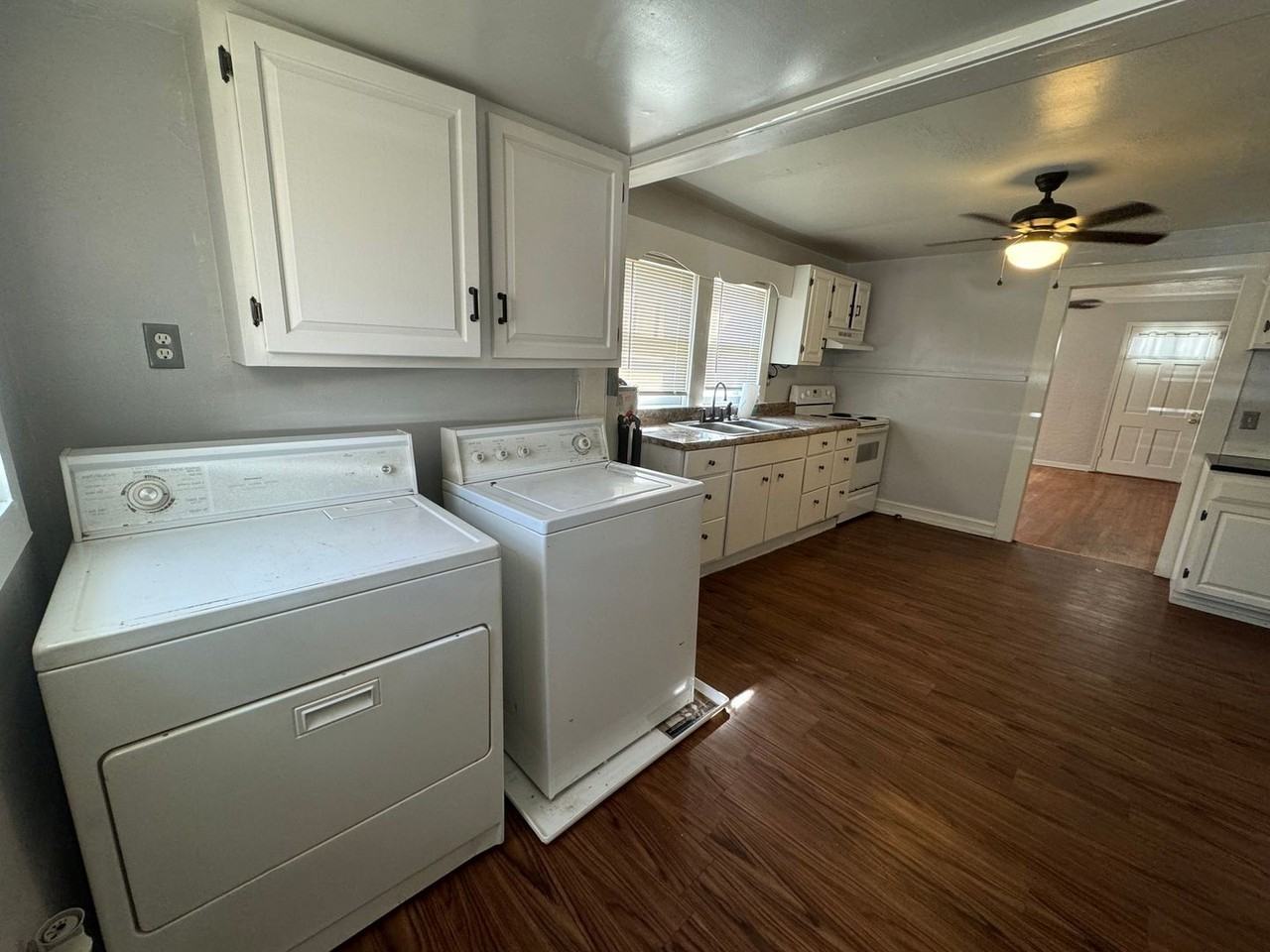 208 North Ave Ne - Photo 3 of 14