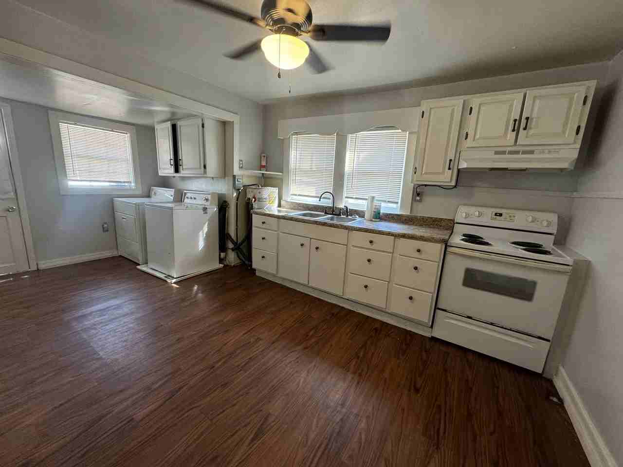 208 North Ave Ne - Photo 5 of 14