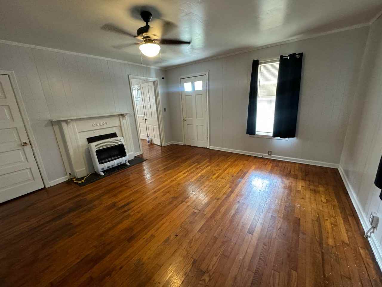 208 North Ave Ne - Photo 6 of 12