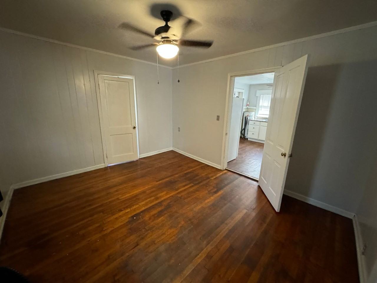 208 North Ave Ne - Photo 7 of 12