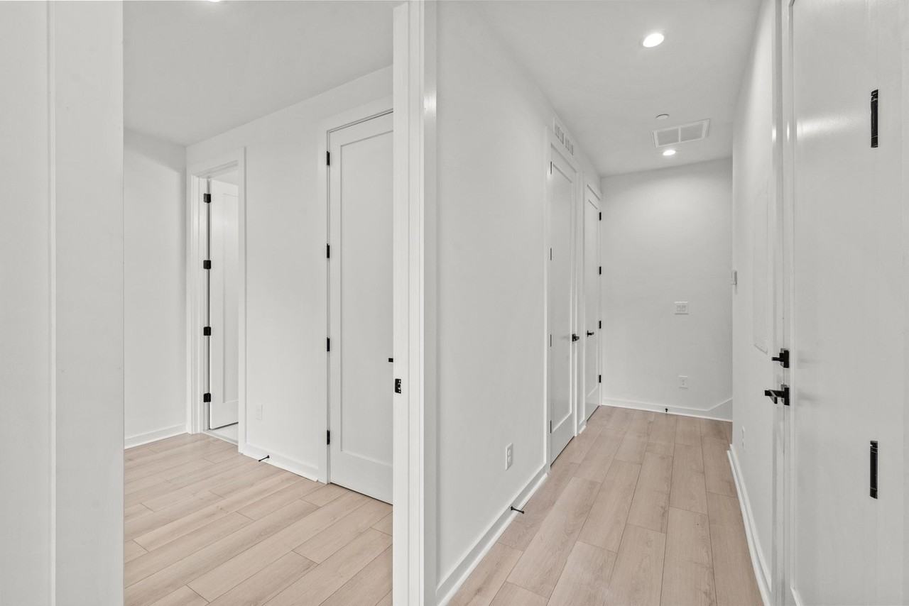 1408 Anderson St #C - Photo 5 of 38