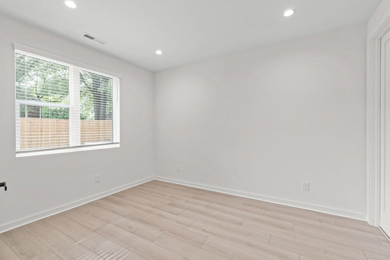 1408 Anderson St #C - Photo 7 of 38