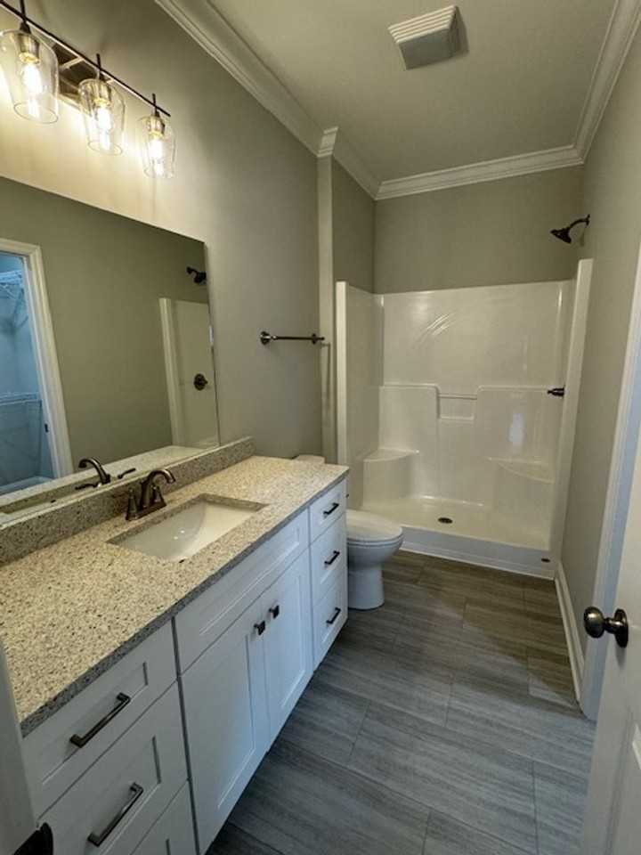 319 Bellingham Dr Ne - Photo 6 of 11