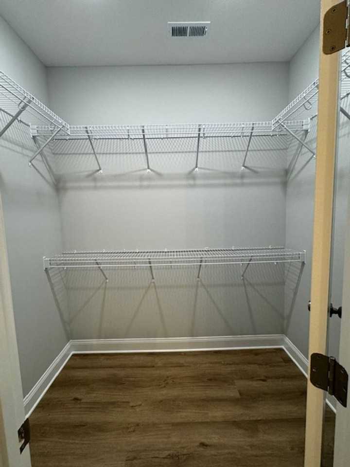 319 Bellingham Dr Ne - Photo 7 of 11