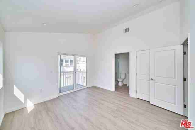 832 S Norton Ave #832-1-2S - Photo 3 of 8