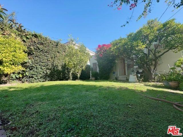 261 S Maple Dr - Photo 3 of 8