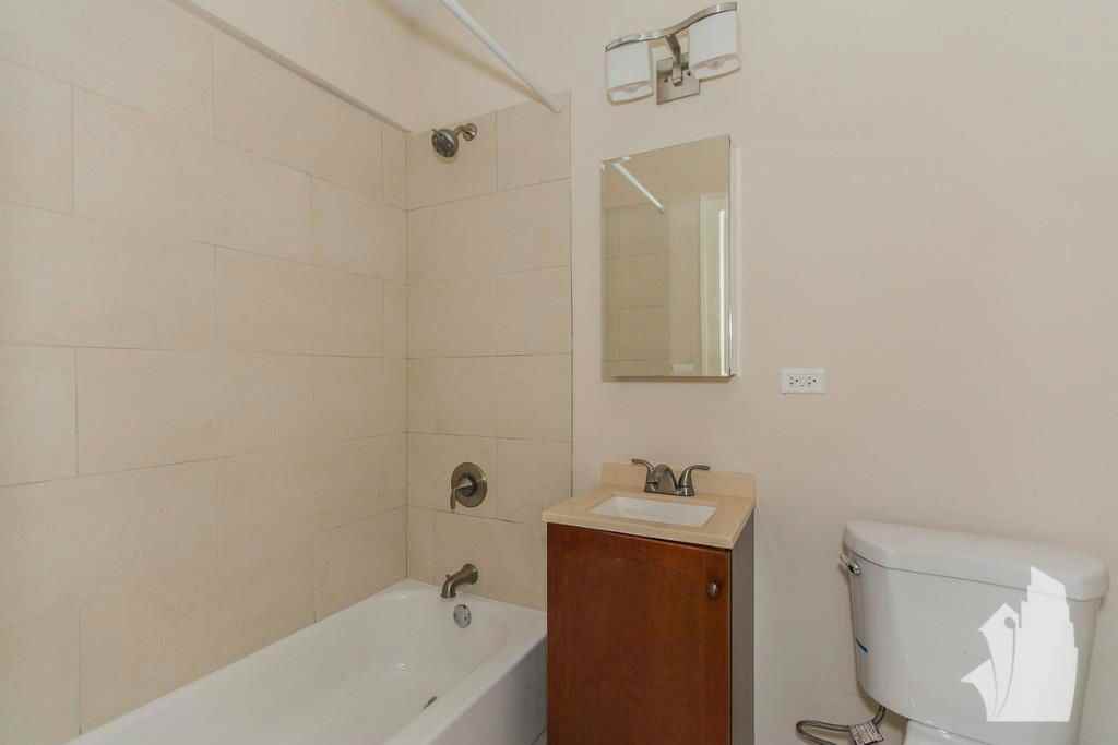 2177 W Giddings St #2175-3 - Photo 3 of 8