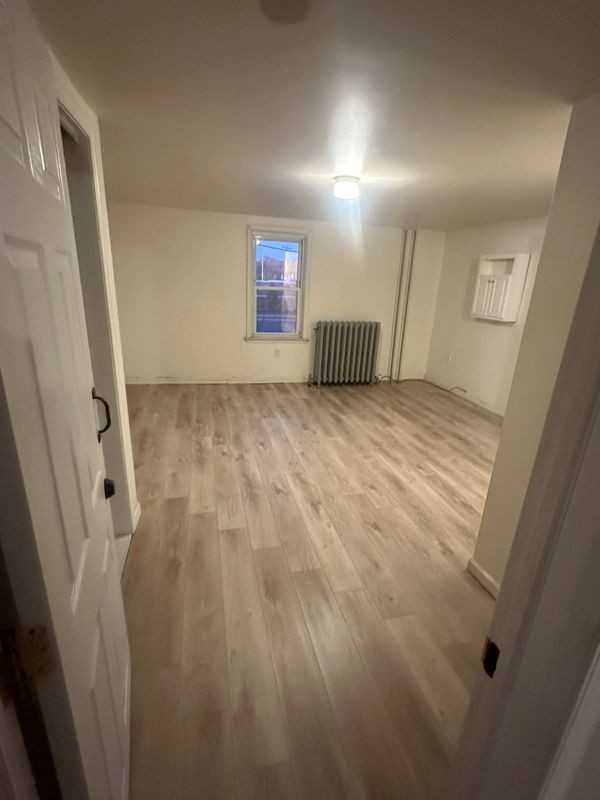 799 Bellevue Ave - Photo 3 of 10