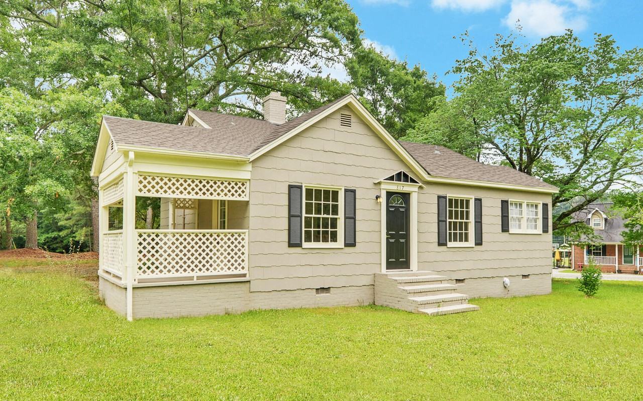 817 Athens St - Photo 2 of 31