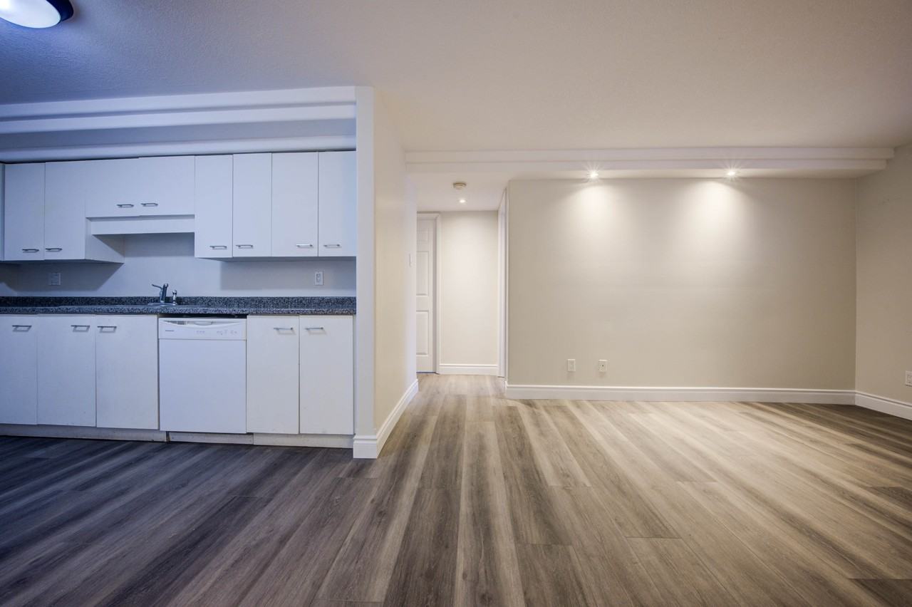 565 Greenfield Avenue #203 - Photo 6 of 21
