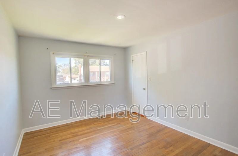 1373 Coral Pl - Photo 5 of 19