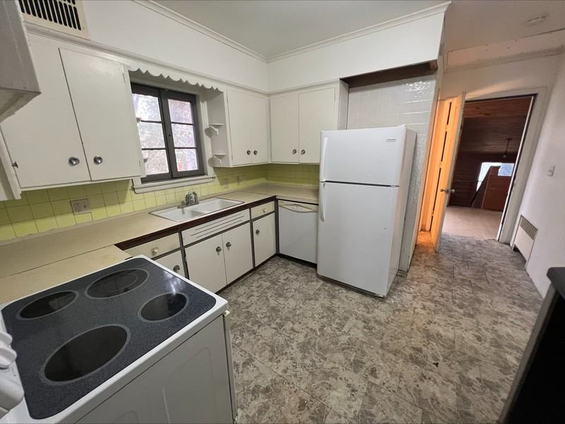 60 60/62 Tayco Street - Photo 7 of 11