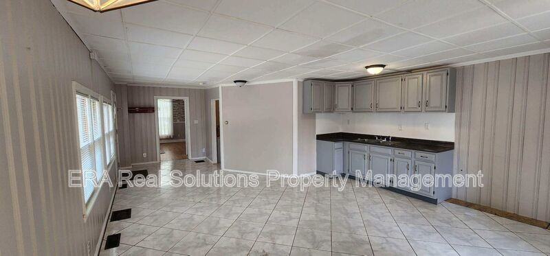 206 West Main Street - Photo 2 of 7