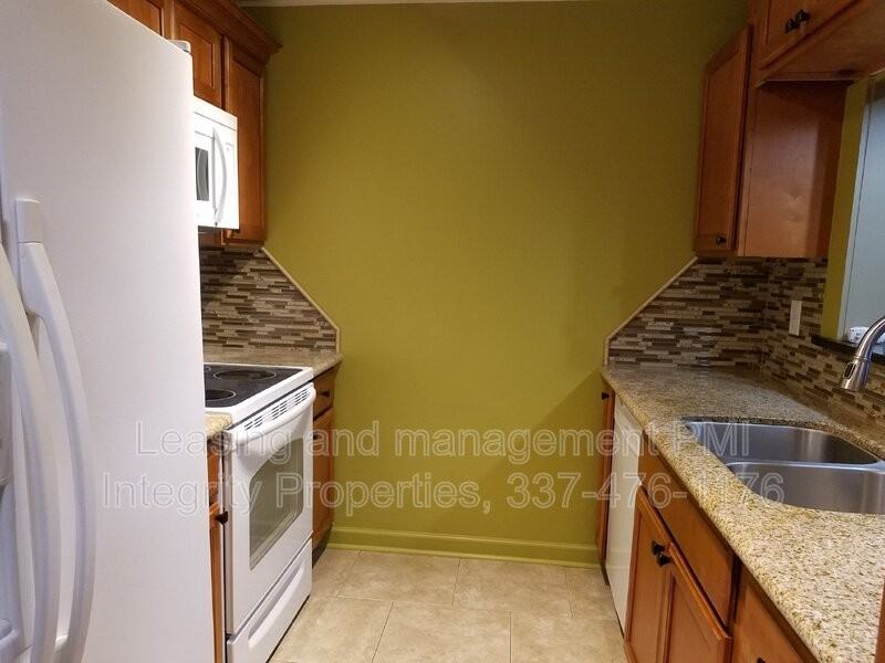 193 Southfield Pkwy - Photo 4 of 24