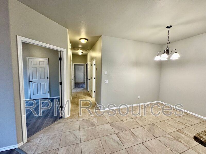 113 Bison Court Way - Photo 6 of 20