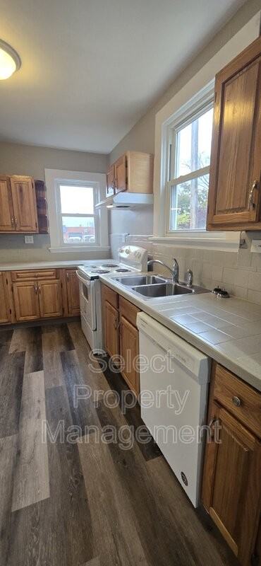3139 Fairfield Ave - Photo 3 of 26