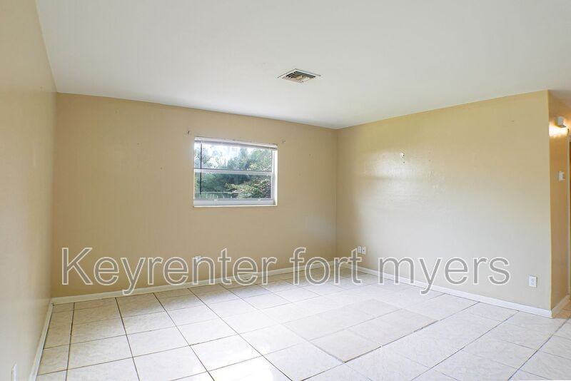 3219 Broadway #4 - Photo 2 of 11