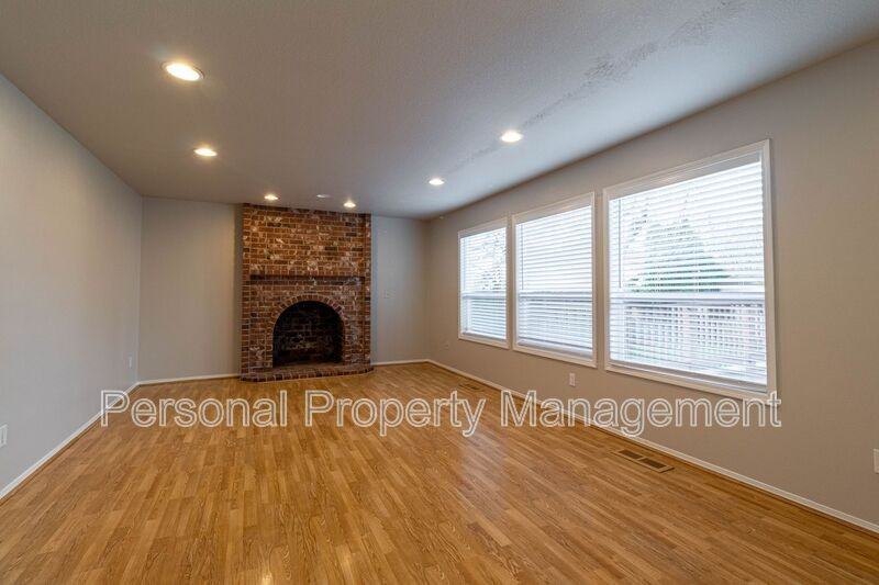 8012 Nw 11th Ct - Photo 7 of 22