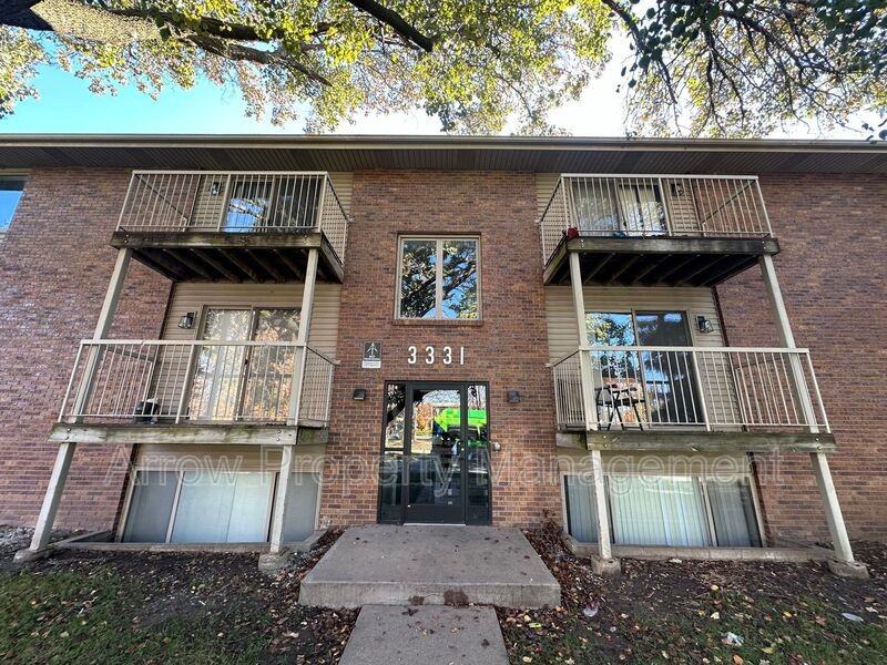 3331 Holdrege St #10 - Photo 7 of 7
