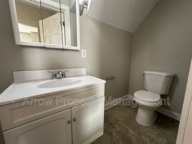 724 N 30th St - Photo 7 of 27