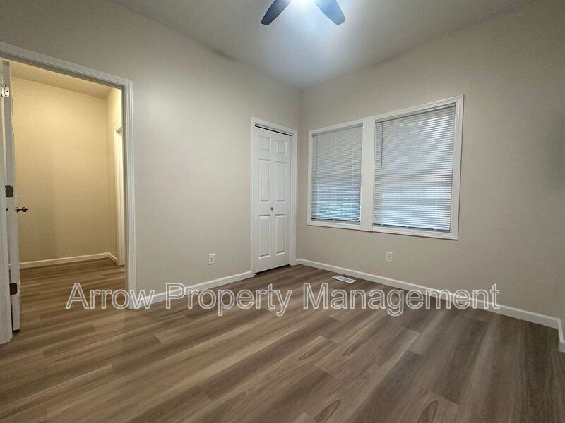 1522 D St #1524 - Photo 5 of 8