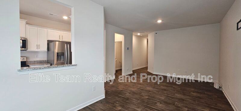 8017 Murray Branch Dr - Photo 6 of 25