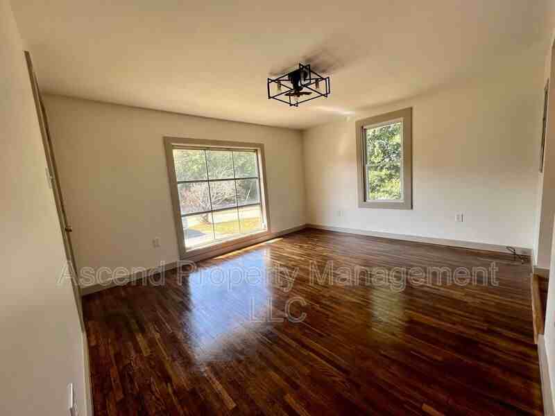 346 Julian Rd - Photo 6 of 31