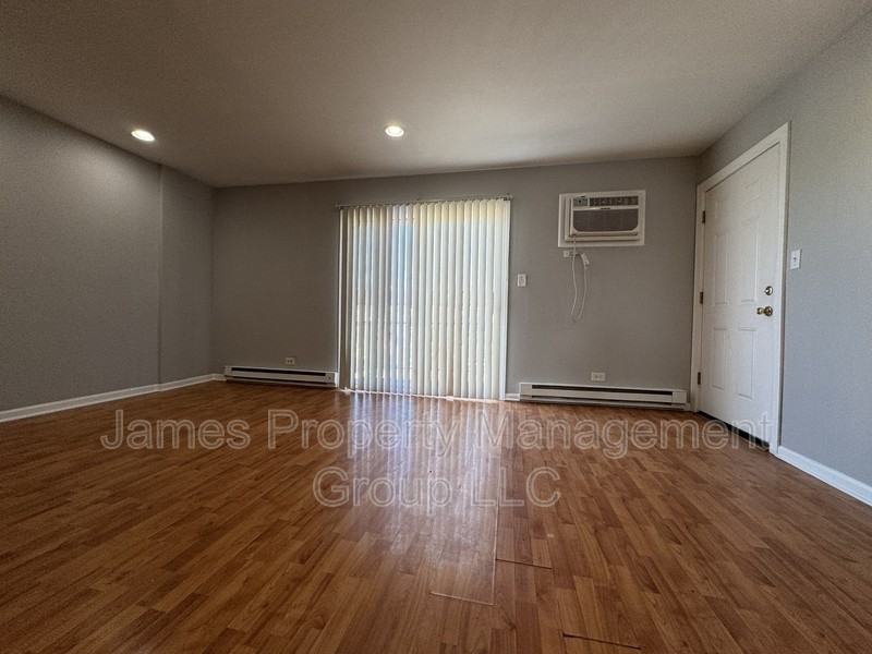 2407 Randall Ln - Photo 2 of 12