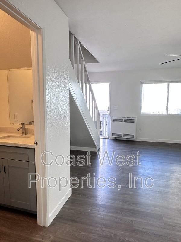 1174 Cypress Ave - Photo 5 of 23