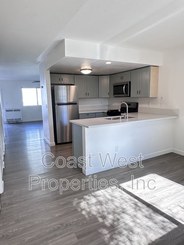 1174 Cypress Ave - Photo 6 of 23