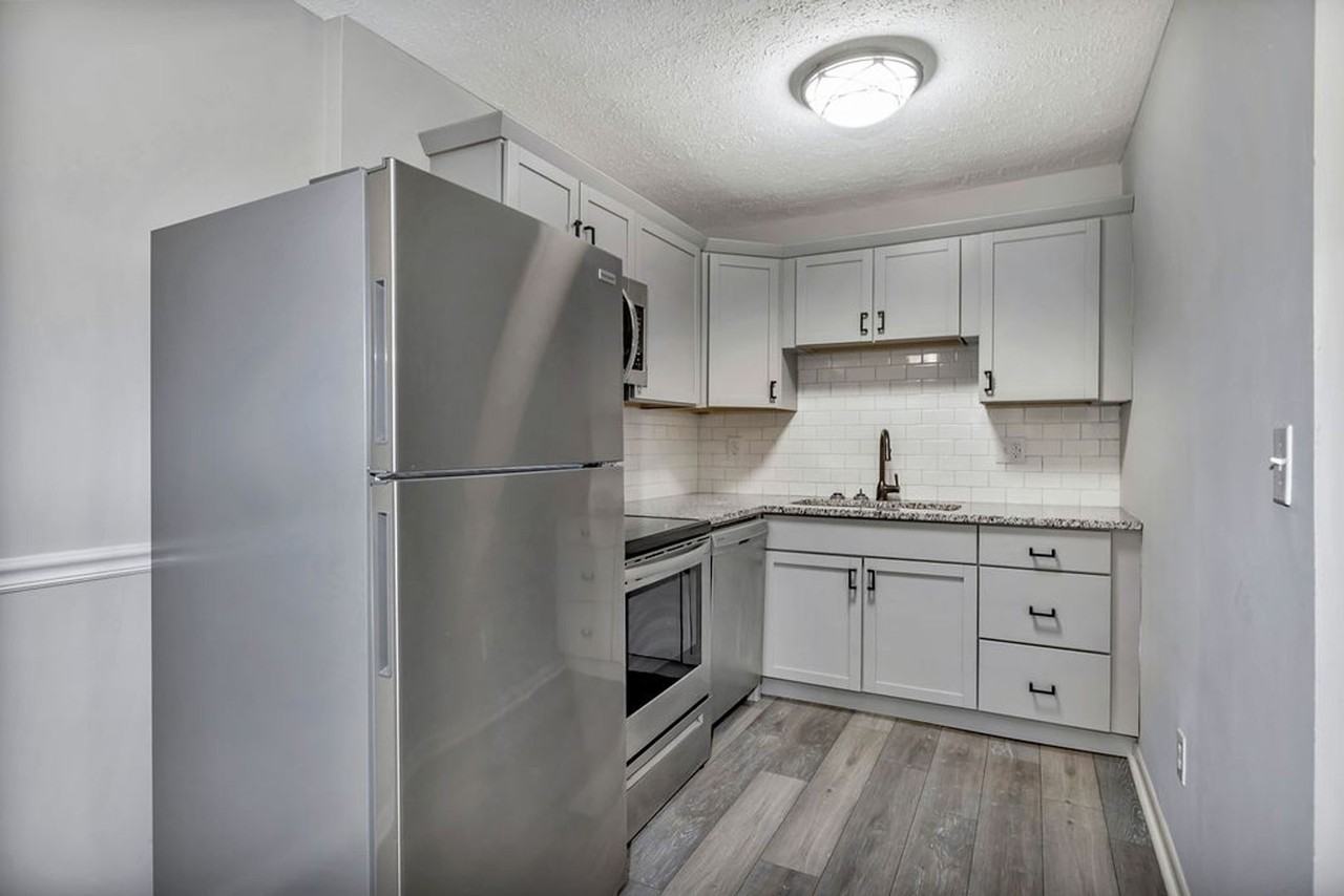 Delta Bend Apartments in Mount Lookout - Photo 4 of 18