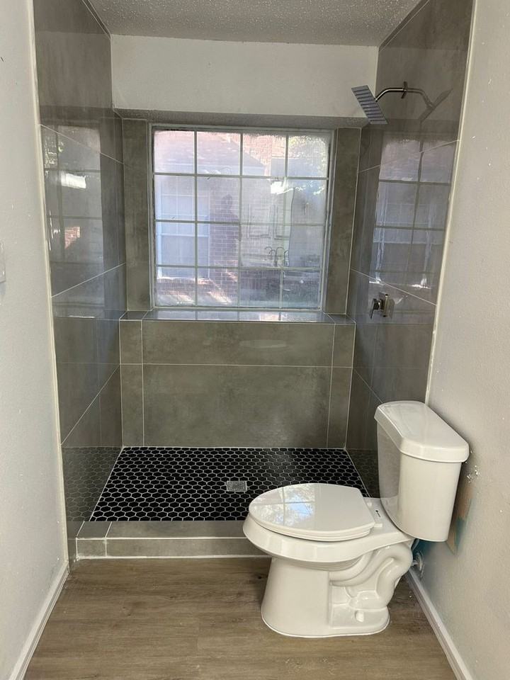 815 Shady Brook Ln - Photo 7 of 29