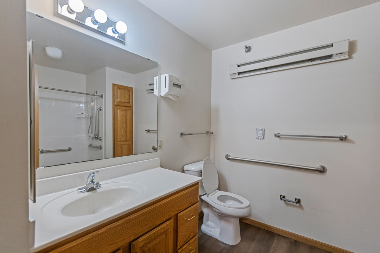 Kenyon Garden Apartments - Photo 7 of 25