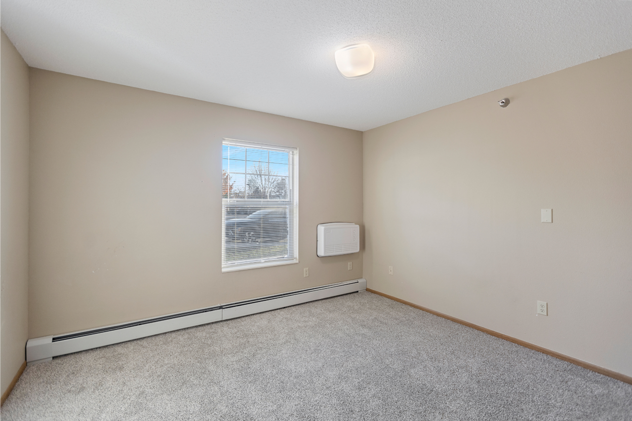 Kenyon Garden Apartments - Photo 4 of 15