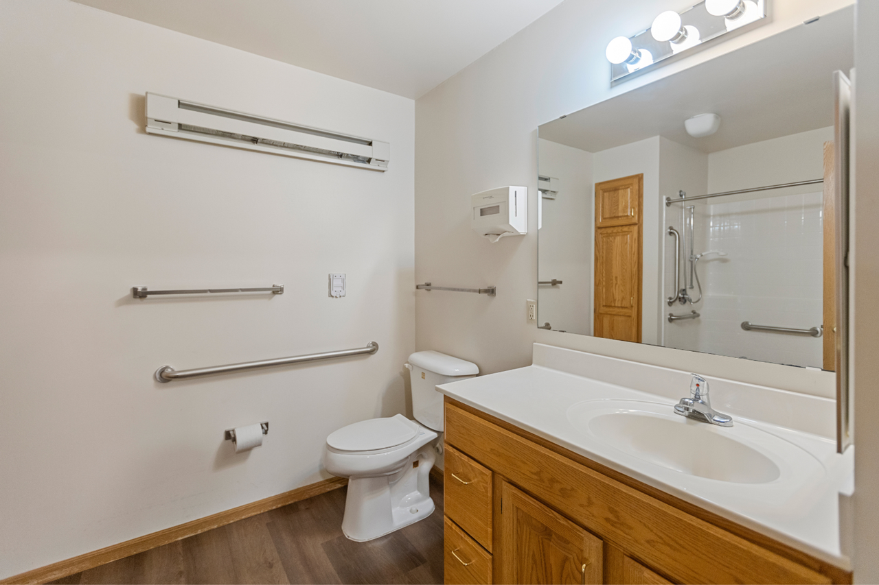 Kenyon Garden Apartments - Photo 7 of 15