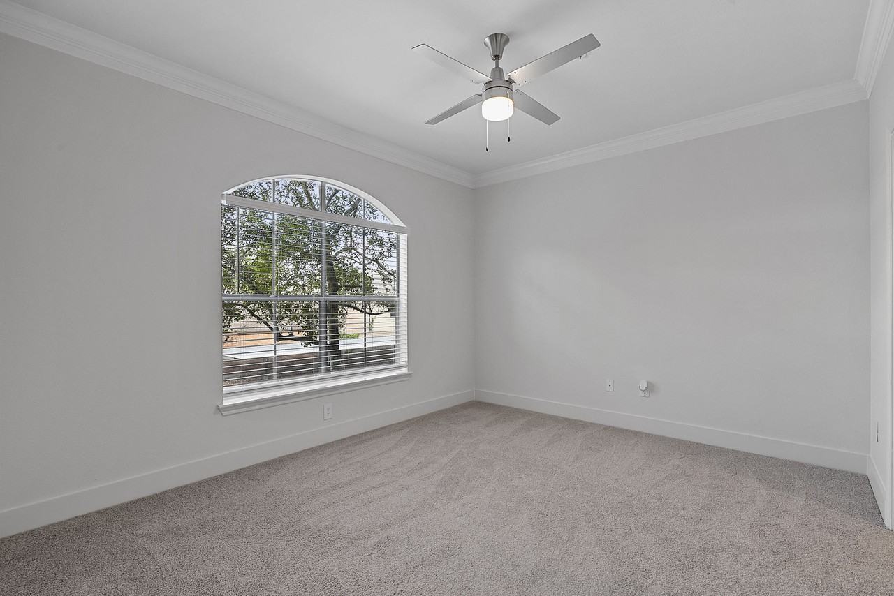 Kimpton - Photo 7 of 18