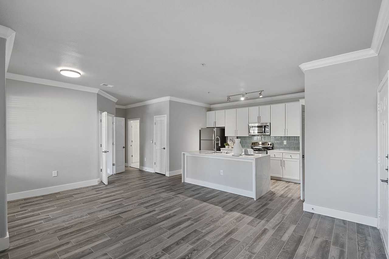 Florence - Photo 5 of 28