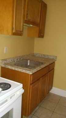 523 Oak St - Photo 3 of 16