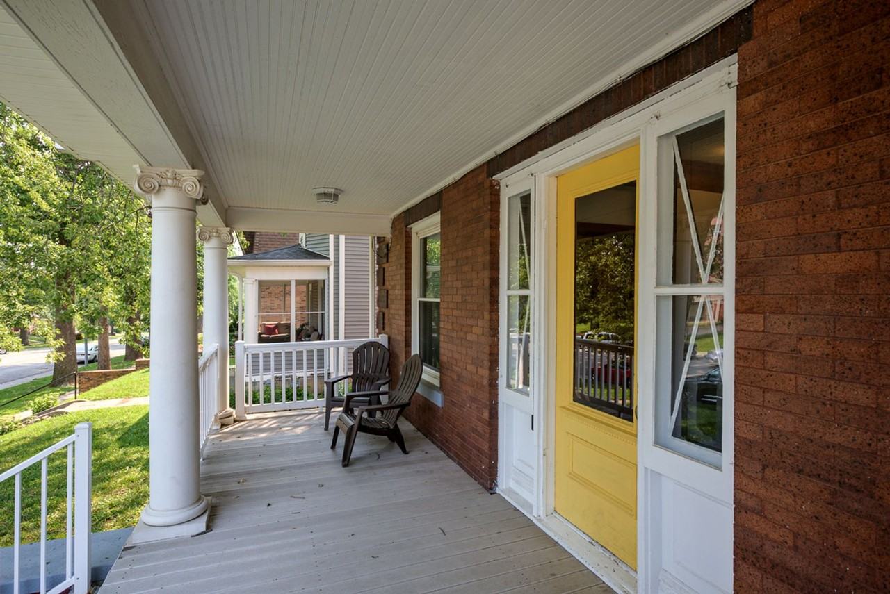 4821 Underwood Avenue - Photo 2 of 15