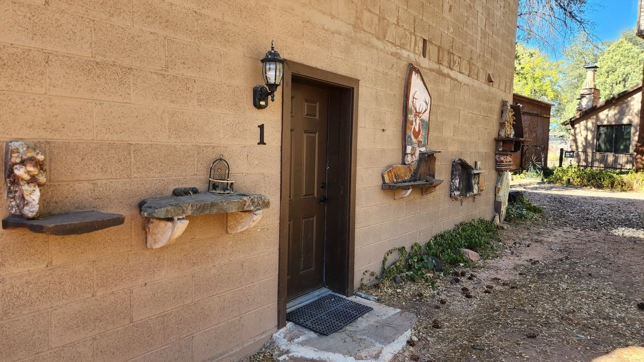 100 East Glade Lane #1