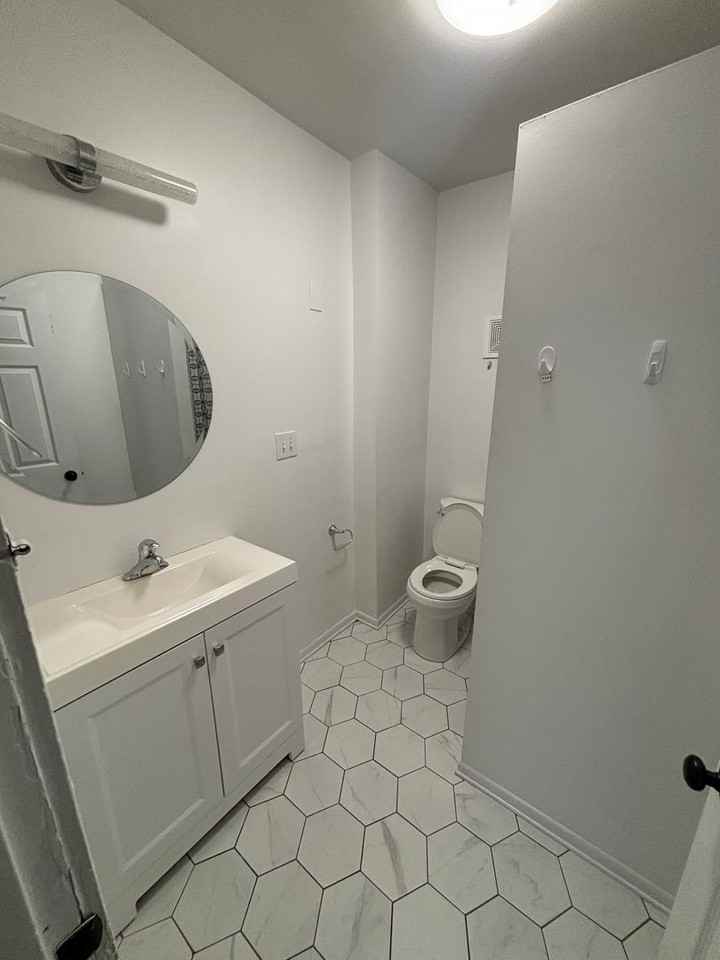 2091 Iuka Ave #B - Photo 5 of 13