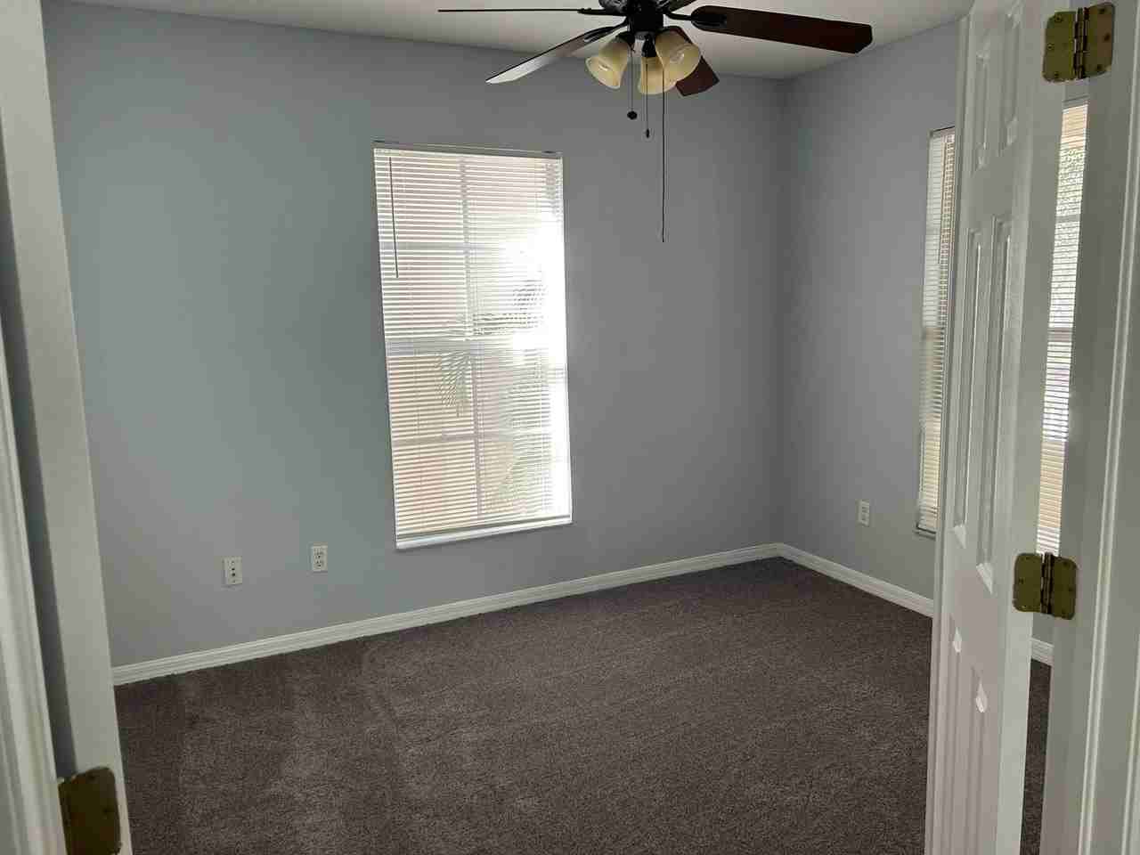 16213 Bridgewalk Dr - Photo 2 of 13