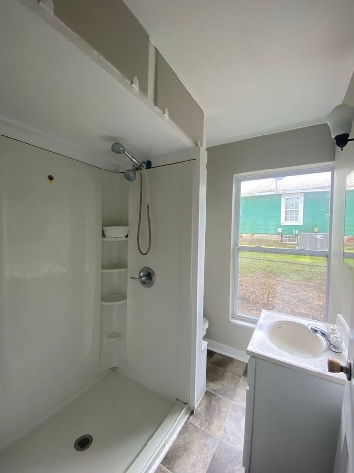 1006 Patterson St - Photo 6 of 9