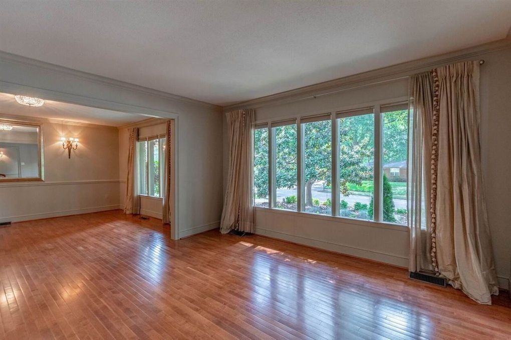 5646 Glade View Dr - Photo 5 of 19