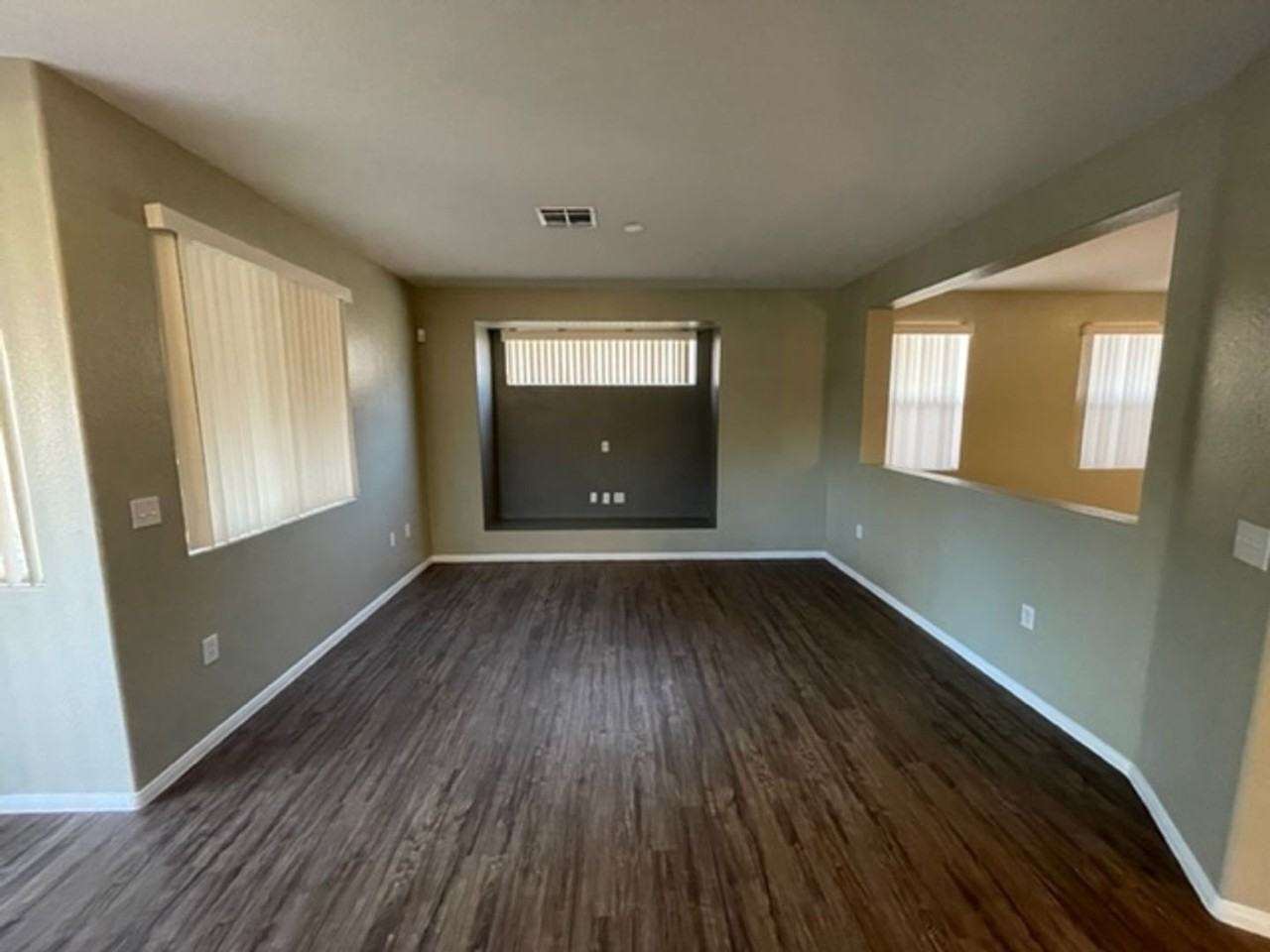 207 Rusty Plank Ave - Photo 5 of 22