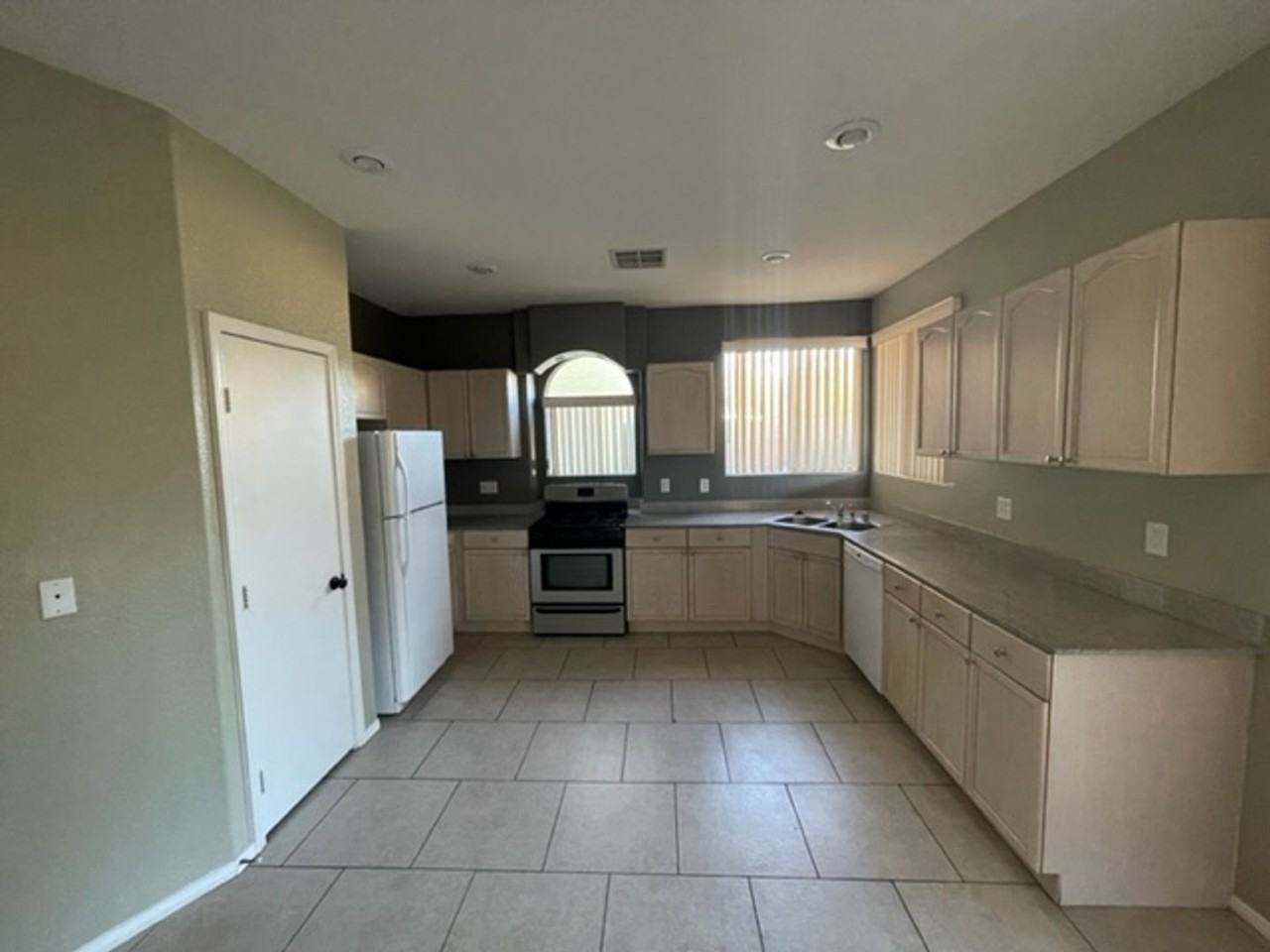 207 Rusty Plank Ave - Photo 7 of 22