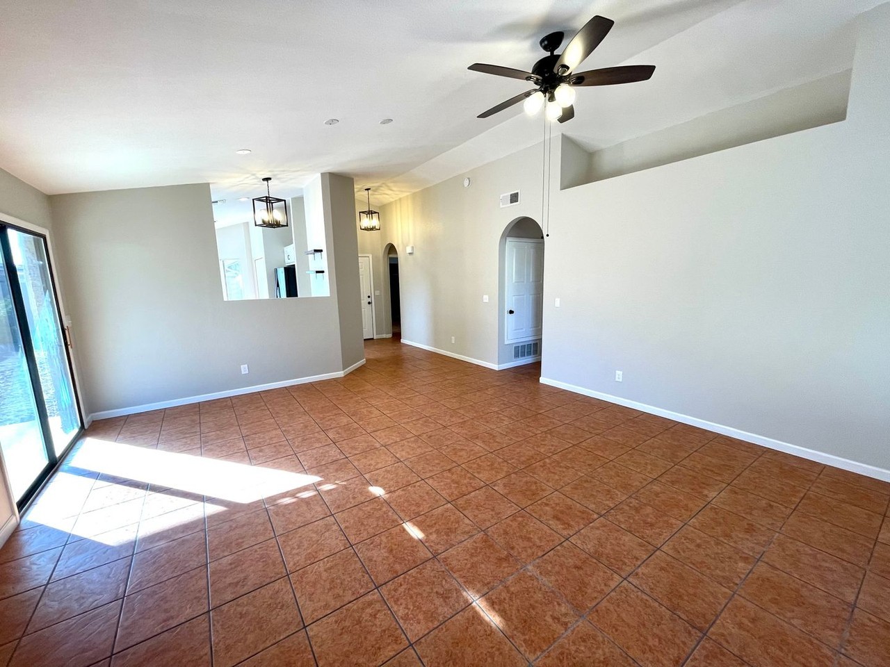 1719 Motor Ave - Photo 7 of 31