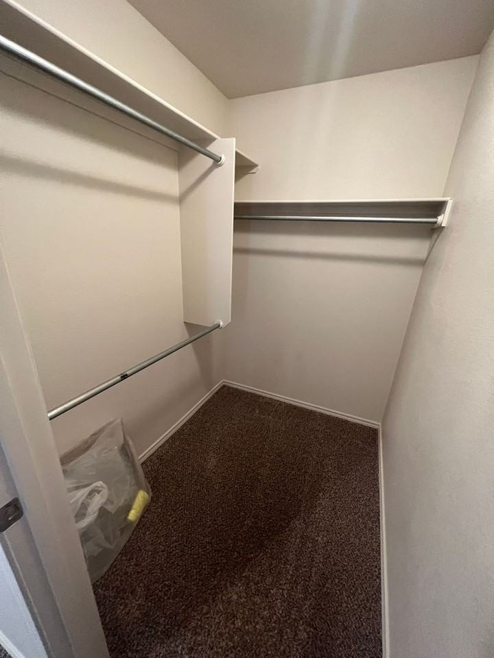 2711 113th St - Photo 2 of 21