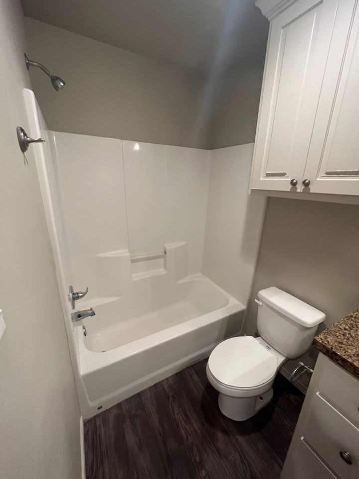 2711 113th St - Photo 3 of 21